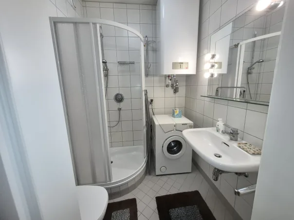 Bad mit Dusche